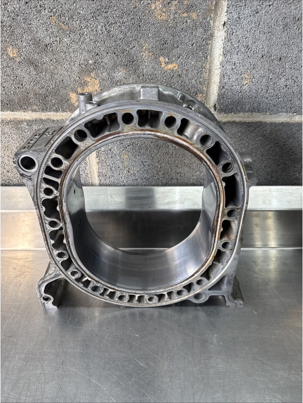 Mazda Rx8 04-08 13b rotor housing 4 6 port auto manual USED / JUNK / DECORATION